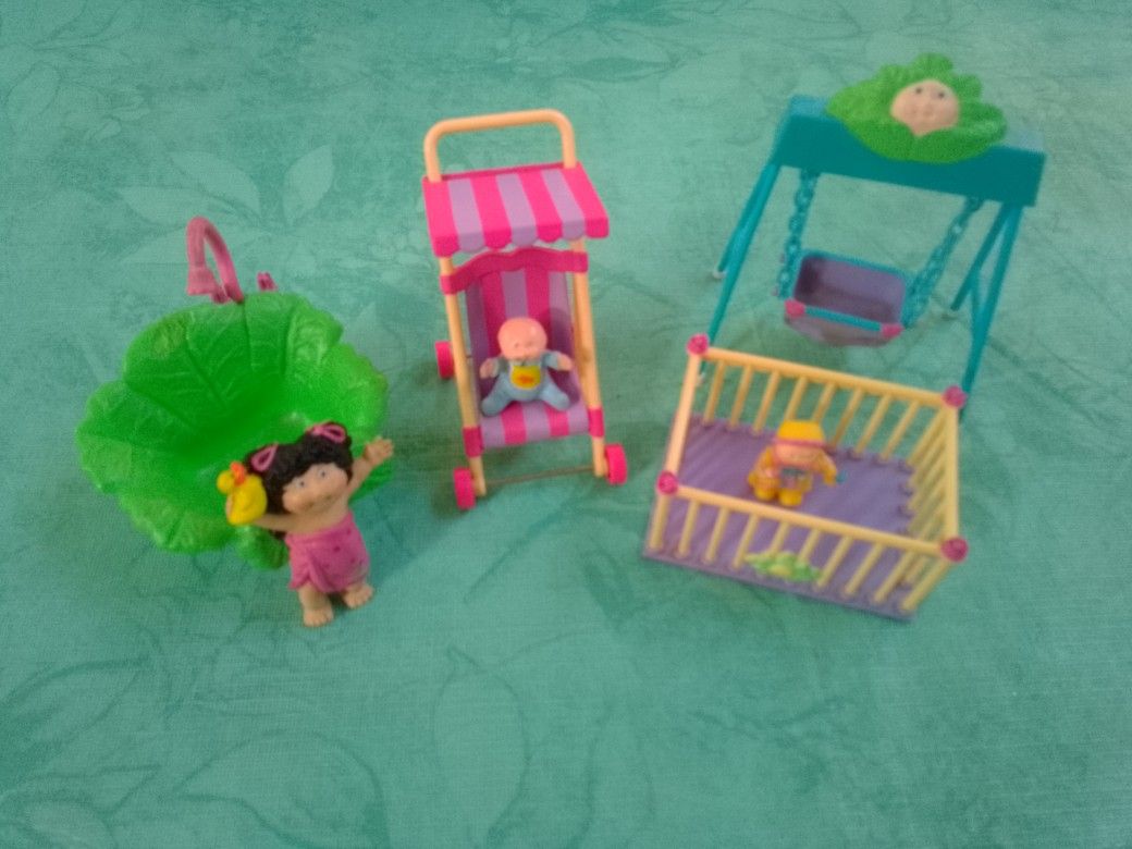 Cabbage Patch Mini Stroller, Swing, Playpen Crib, Cabbage Tub & Mini Doll Figures (Vintage 1980s)