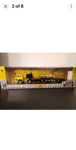 🔥M2 Machines MOON Equipment Auto Hauler CHASE (Gold Wheels) 🔥 Rare
