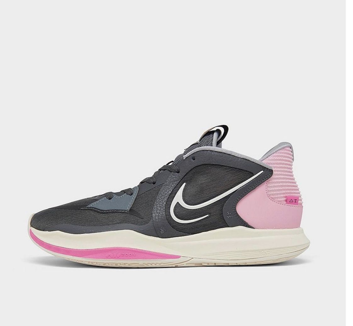 NIKE KYRIE LOW BASKETBALL SHOES