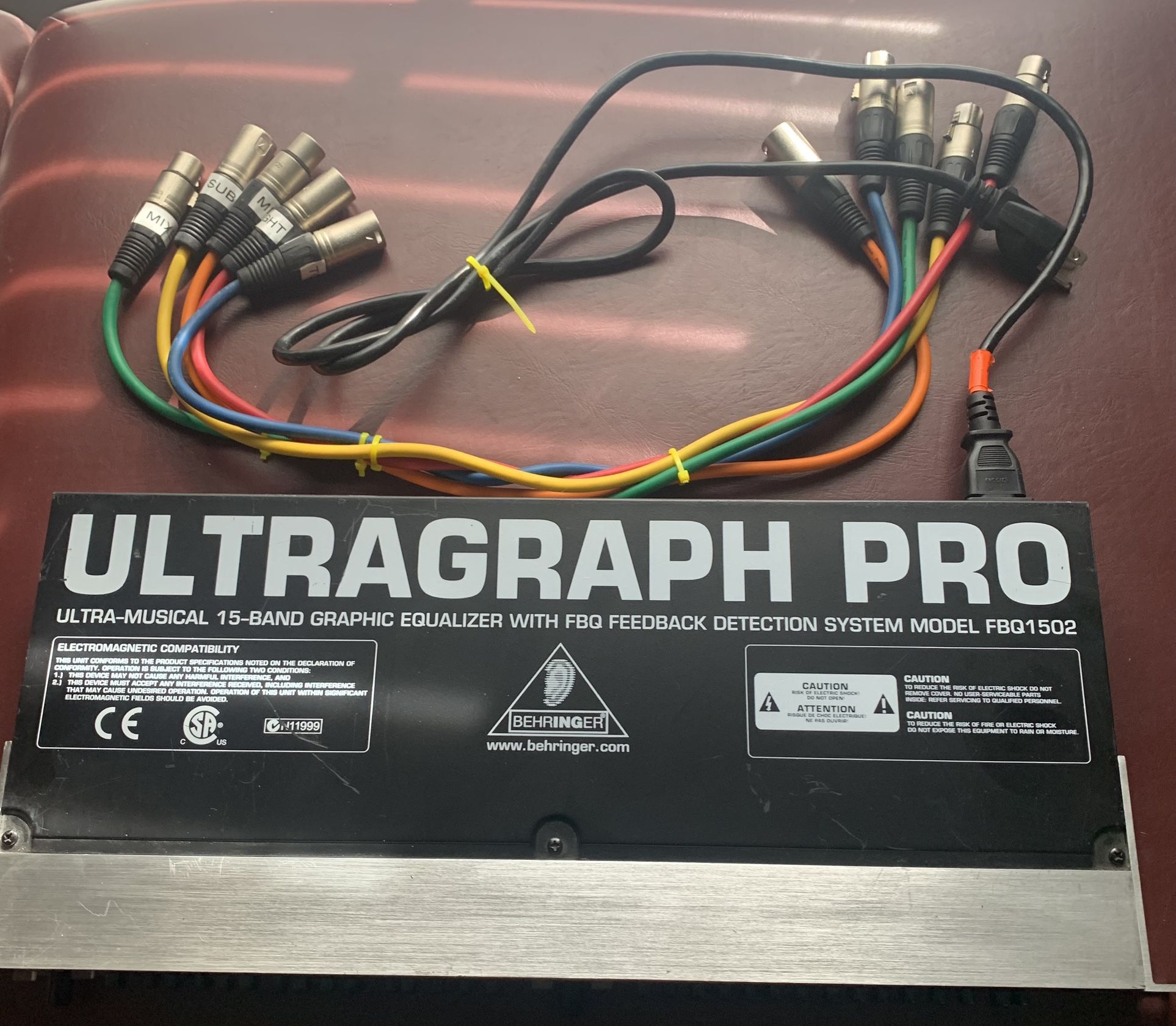 Behringer ULTRAGRAPH PRO Model FBQ1502 15 Band Graphic EQUALIZER