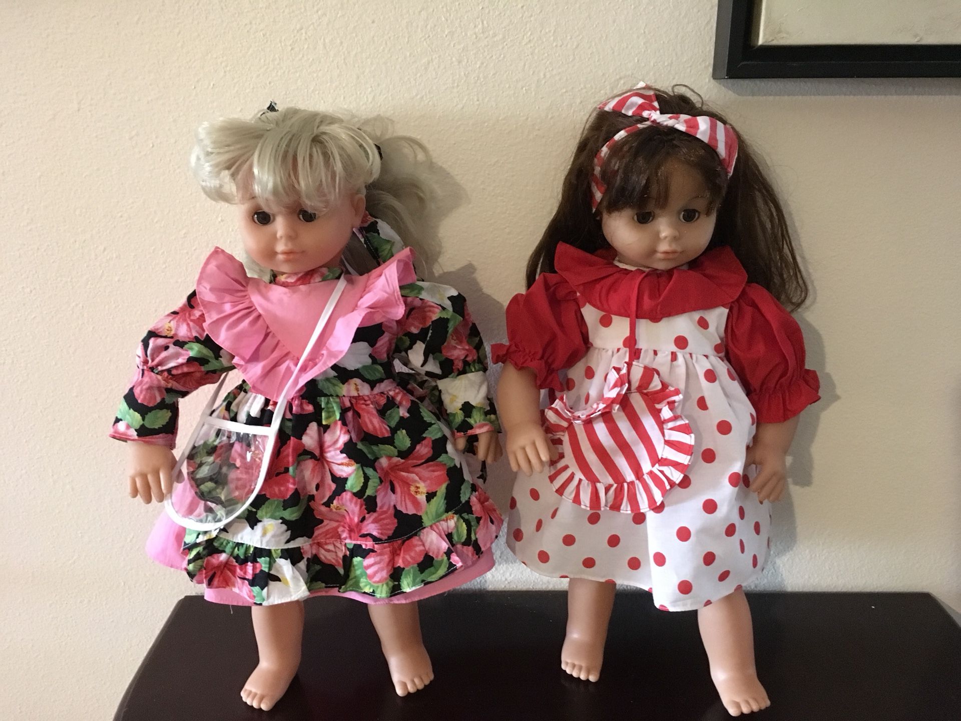 Beautiful Plastic Dolls 21” 5 $ each