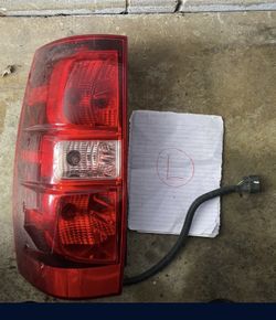 Suburban, Tahoe 07-14 OEM Tail Light (Left)