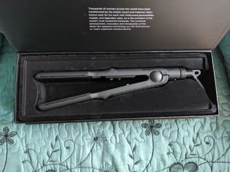 Vibrating flat iron