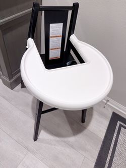New High chair with tray, black