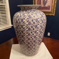 Large Blue & White Floral Vase