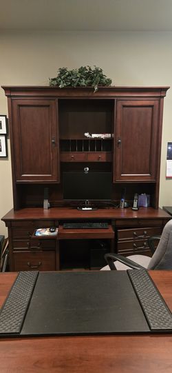 Solid wood desk & credenaza