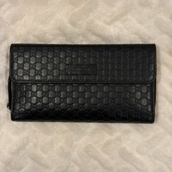 Authentic Gucci Coin Case Color black fold round zip formal fashion