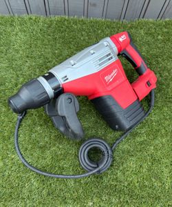 Milwaukee SDS-MAX Demolition Hammer