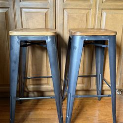 2 Backless Bar Stools