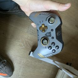 official Microsoft Xbox One Limited Edition Call of Duty: Advanced Warfare Wireless Controller.