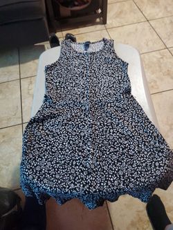 $5.00 Girls Black Floral Dress 