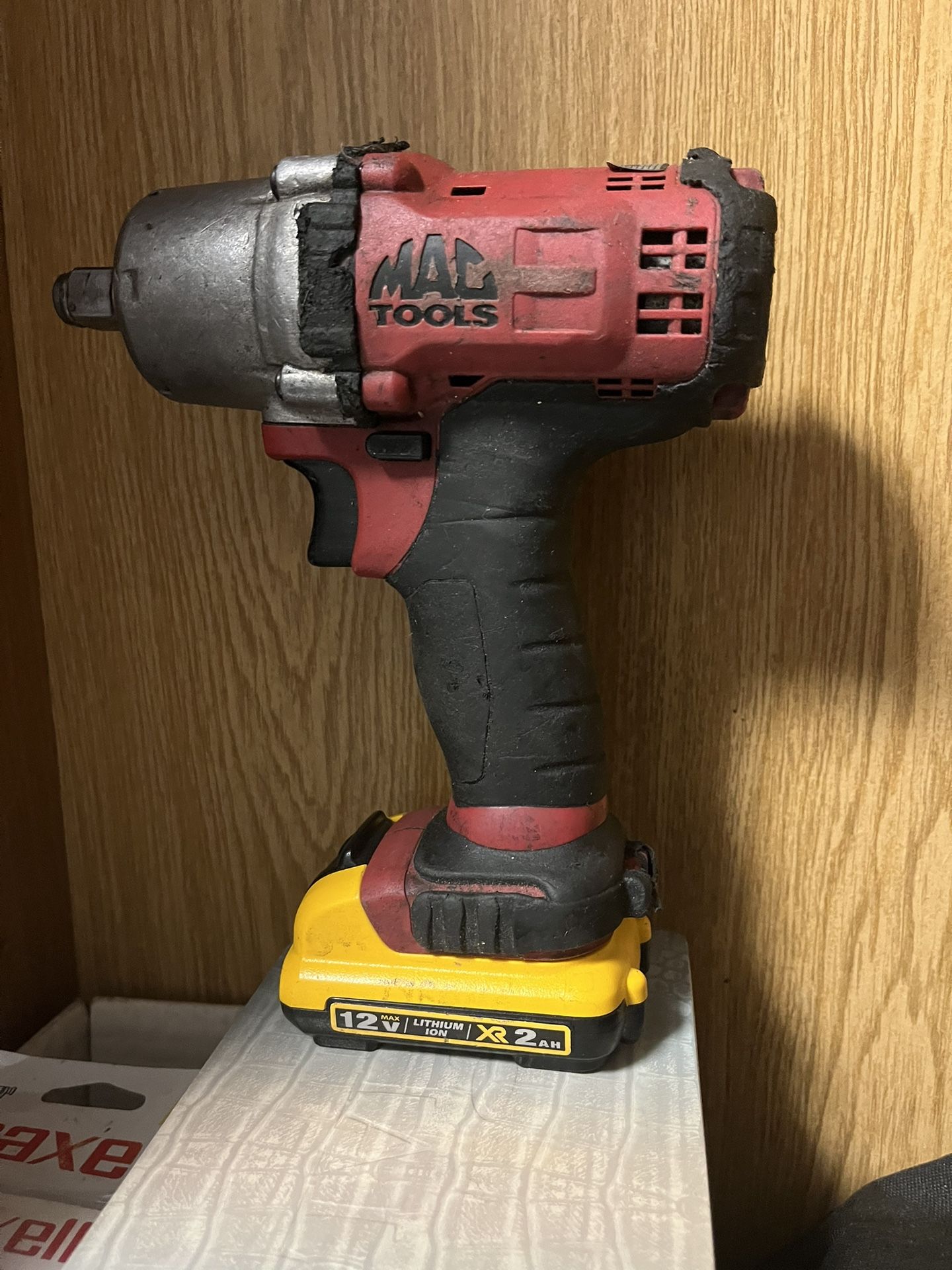 MAC.  1/2 “.    Impact.  Driver.    With. Battery. 