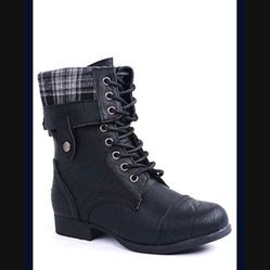 Black Combat Boots Women Size 6 
