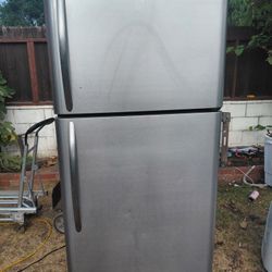 frigidaire refrigerator