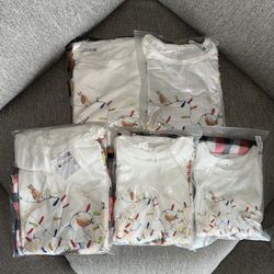 Family Christmas Pajama Set – 5 Pieces (New in Packaging)