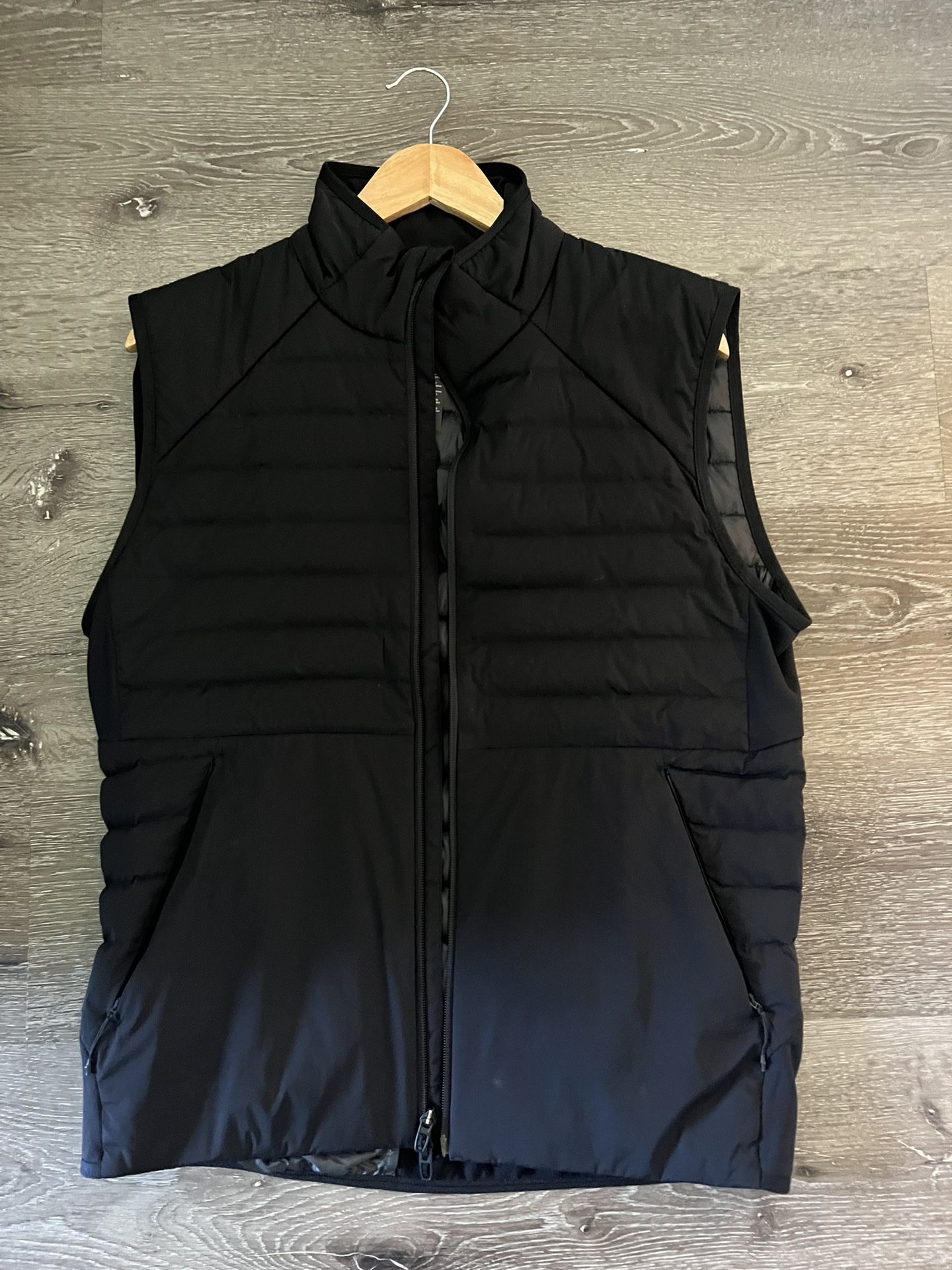 Small Men’s Lululemon Black Vest