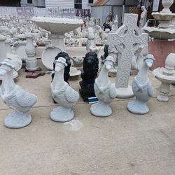 FIRM . 29" Concrete Statues Each Goose 120.00 Pls,  read All The information 