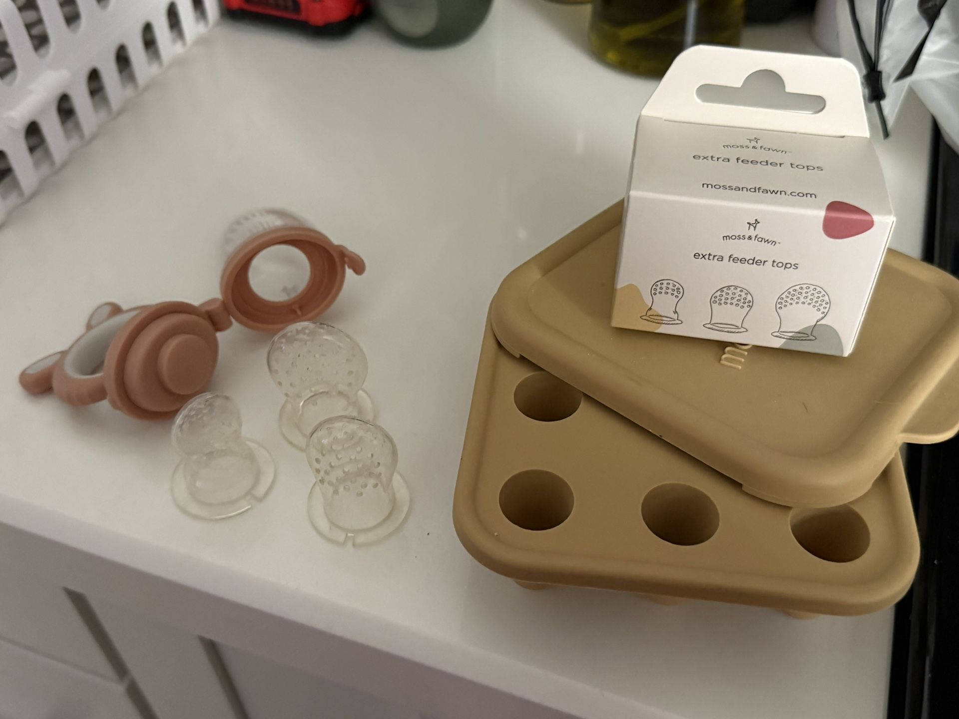 Miss and fawn forage feeder $40