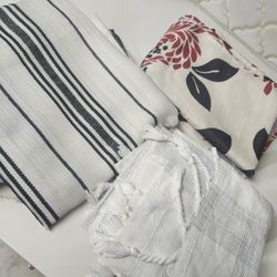 Shower Curtain $5 Each/ Cortinas De Baño $5 Cada Una