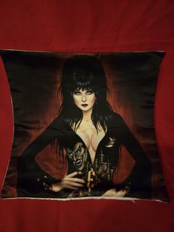 15 1/2" By 15 1/2" Elvira Pillow Case