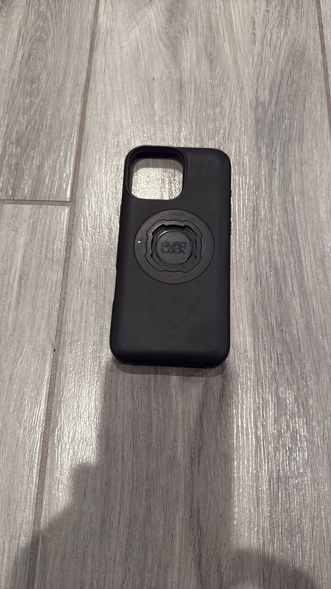 I Phone 16pro Max Quad lock