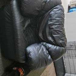 Black Leather Single Seater 
