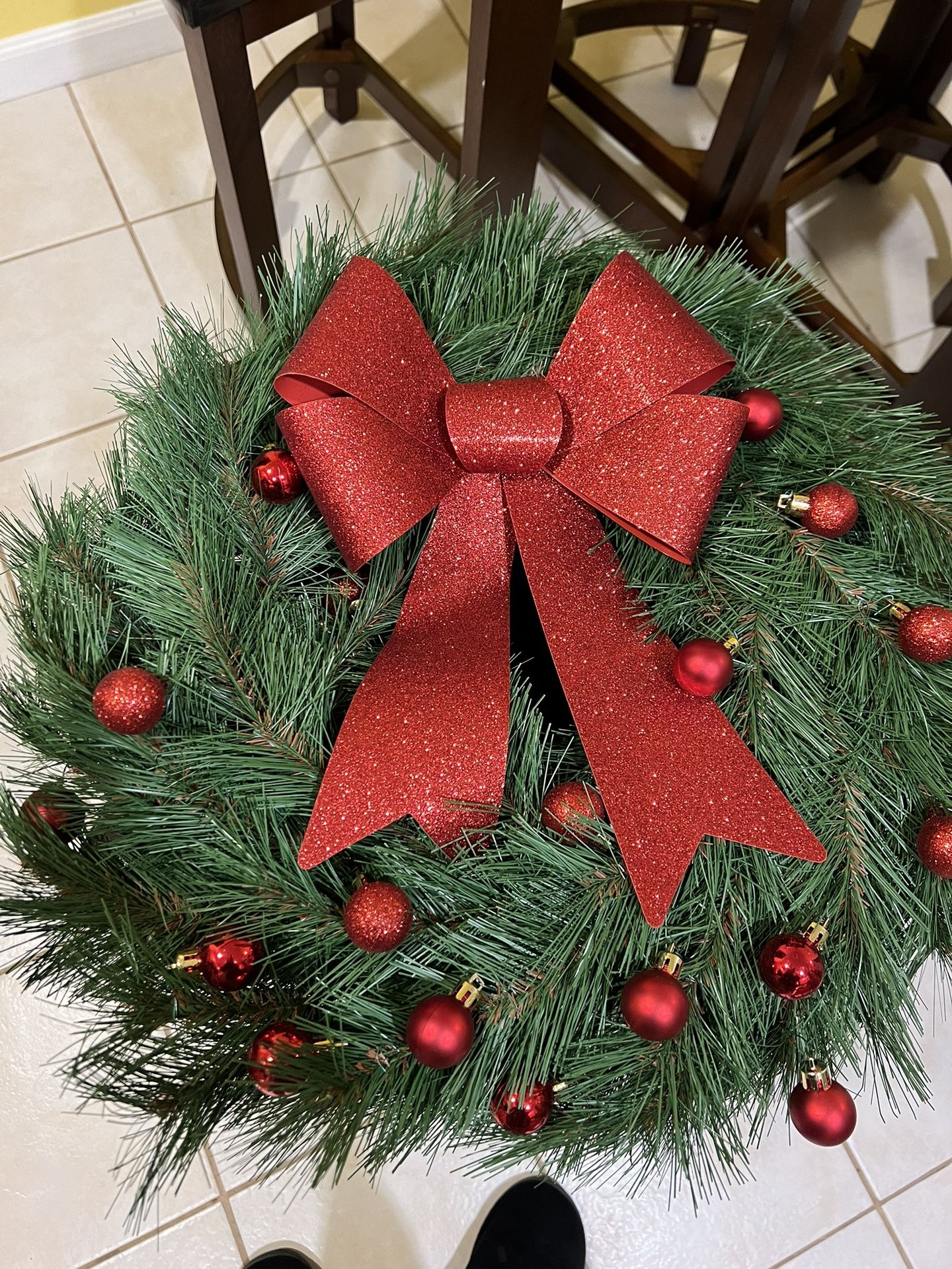 Holiday wreath