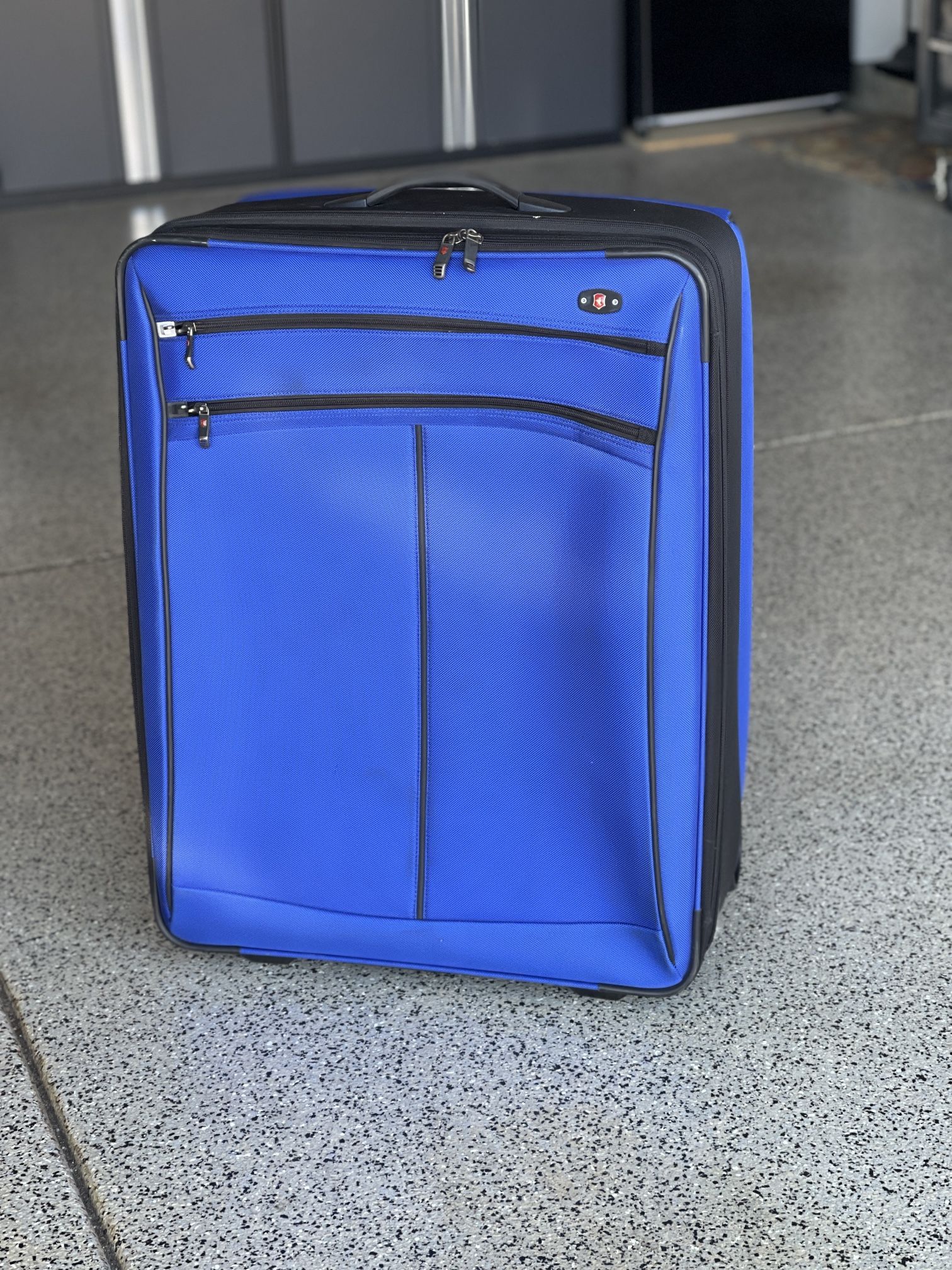 27” Victorinox soft sided suitcase for Sale in San Diego, CA OfferUp