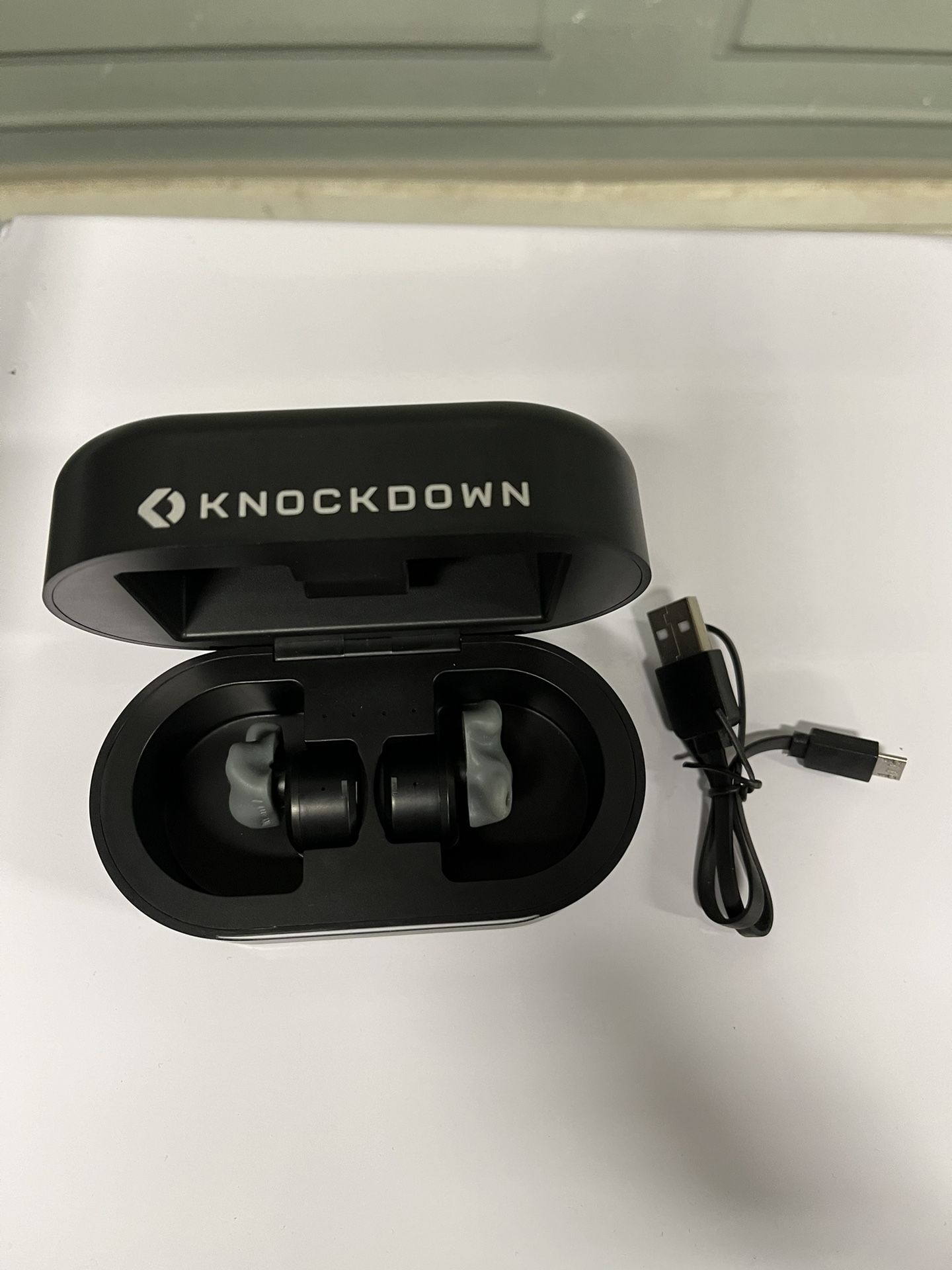 Knockdown Wireless Earbuds