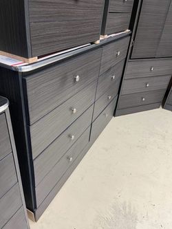 Dresser 8 drawers