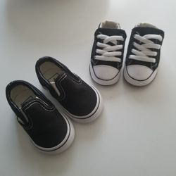 infant shoes (2 pairs)