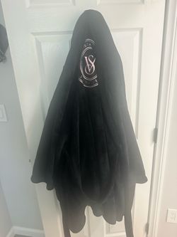 VS long black robe