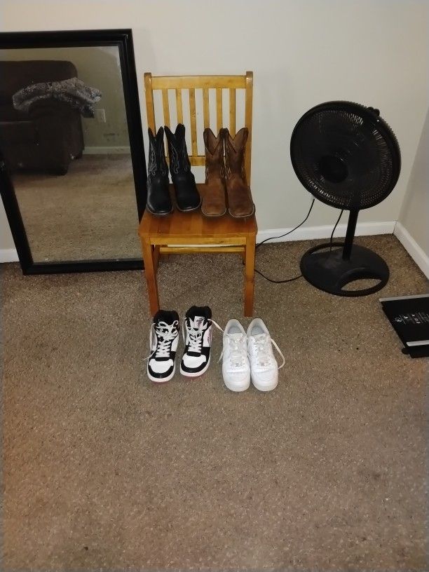 Free Boots And Shoes ๐