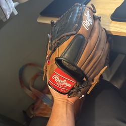 Rawlings Glove Left Handed 