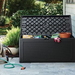 Rubbermaid Deck Box with Seat Large