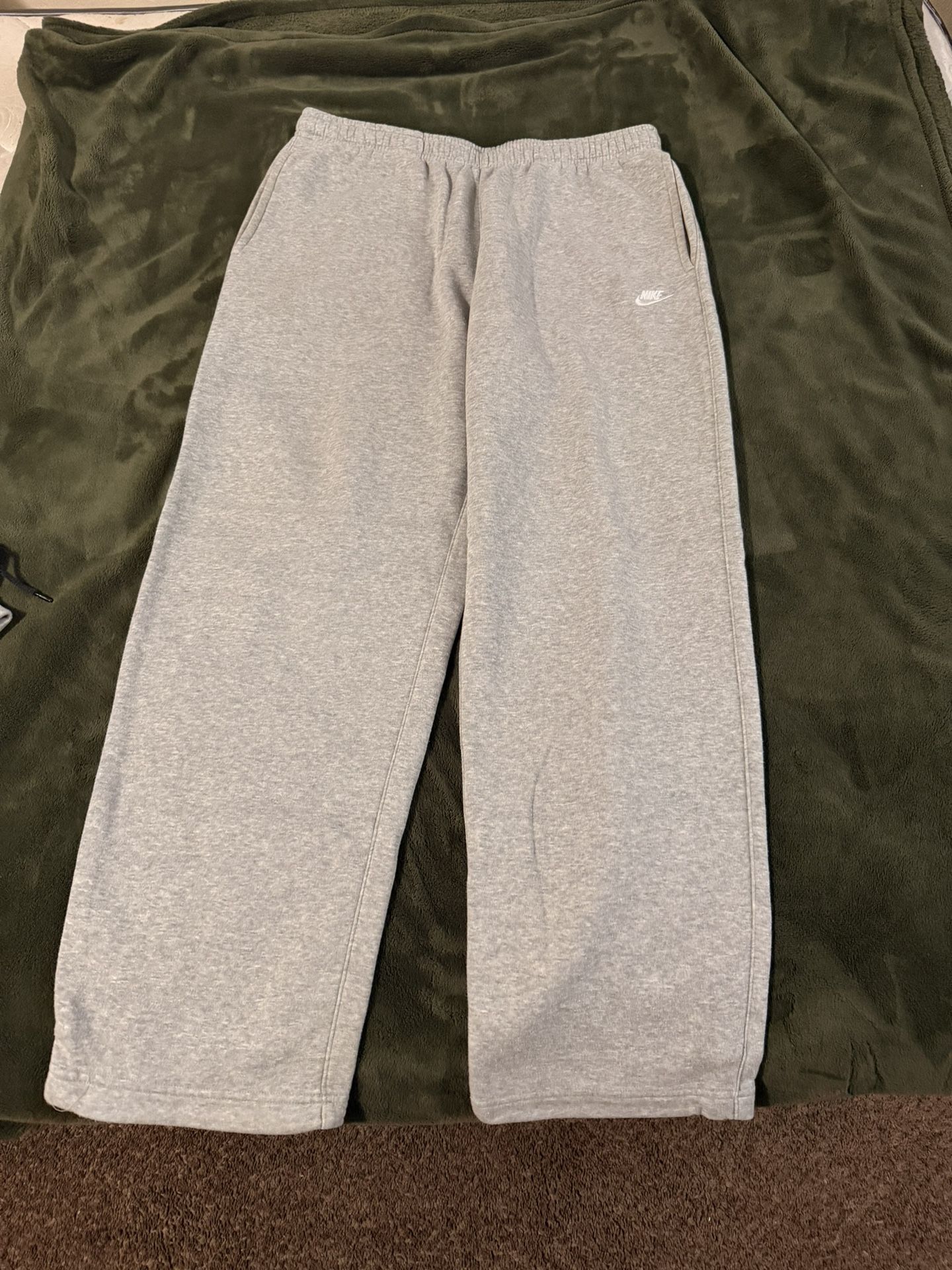 Open leg Nike sweatpants