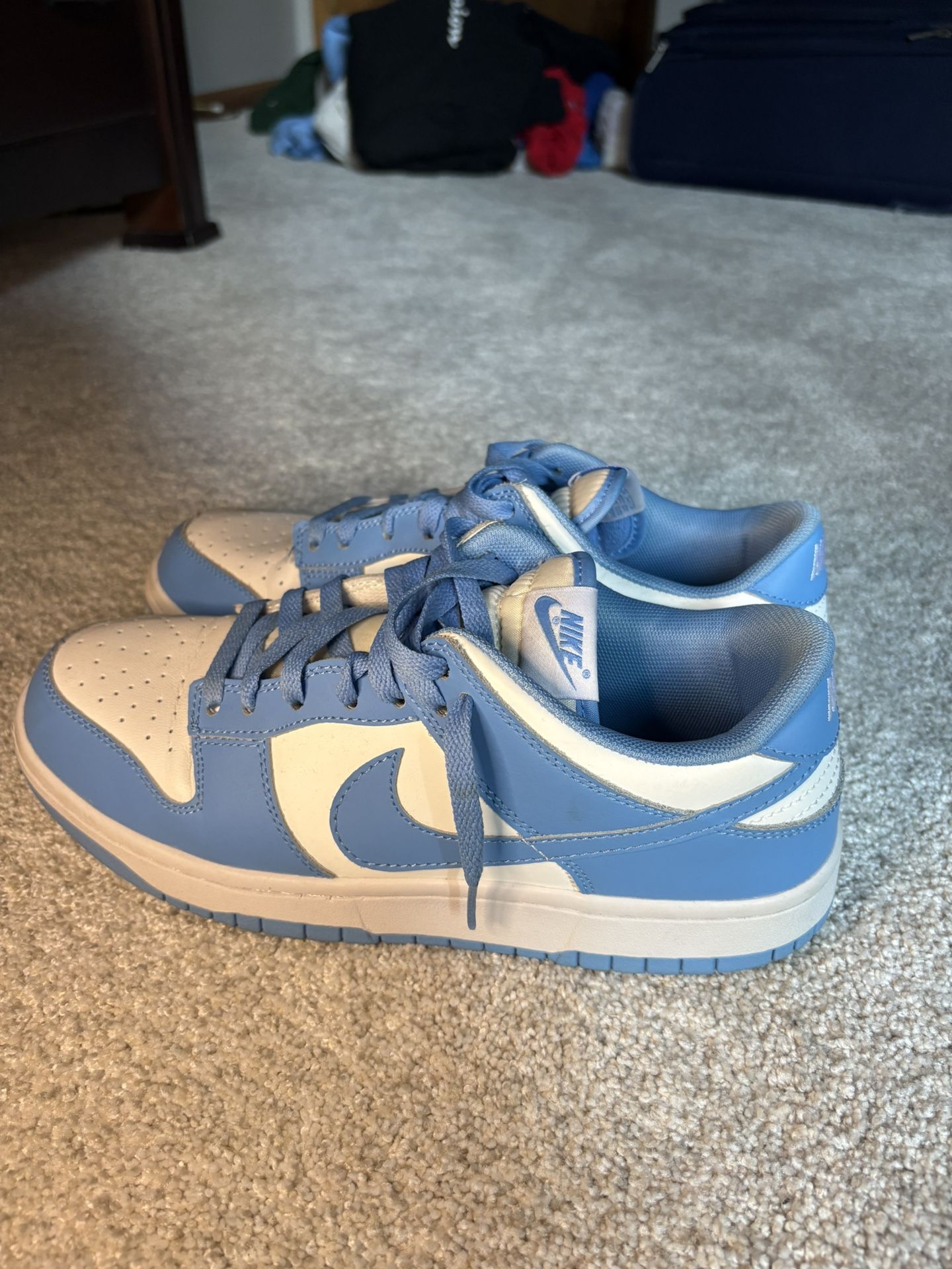 Nike low dunk unc blue - Size 9.5 men’s