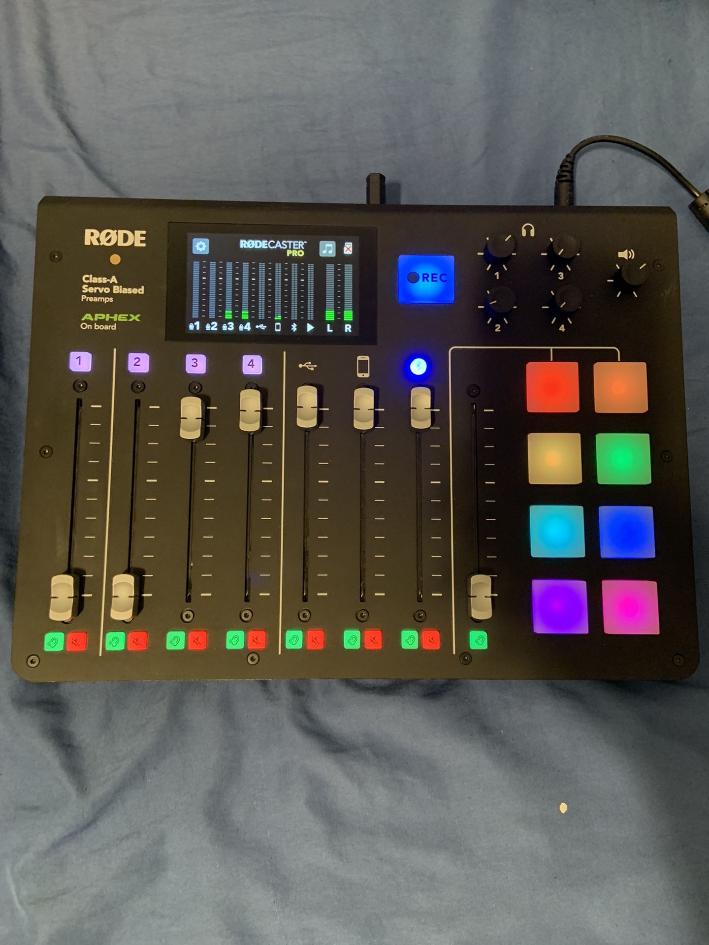 Rodecaster Pro l e845s Microphone l HD 280 Pro Headphone l Podcast Bundle