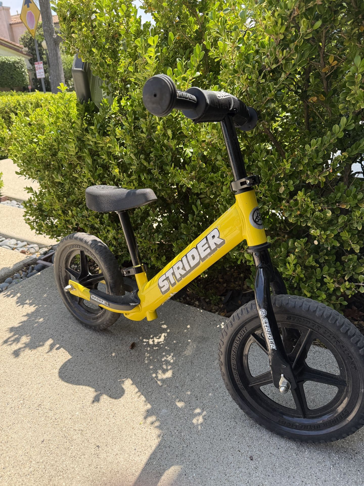 Strider 12" Sport Bike No Pedal Balance Bicycle for Kids 1 to 4 Years