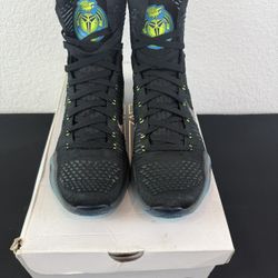 Kobe 10 Elite Commander Size 10 Men’s