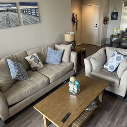 Pull Out Couch And Single Seat