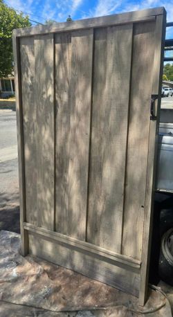 Gate