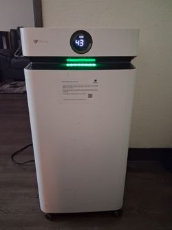 Airdog X8 Air Purifier with digital AQI display