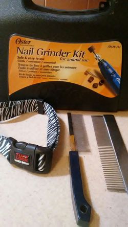 Large dog collar, 2 combs, and a nail grinder kit