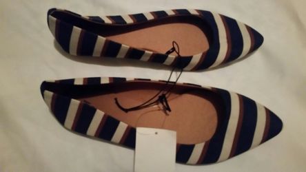 Women's flats-new never used-size 8.5