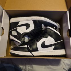 Air Jordan 1 Mid 