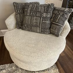 Accent Chair/ Ashly Furniture 