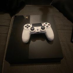 PS4 With Controller And Headphones 