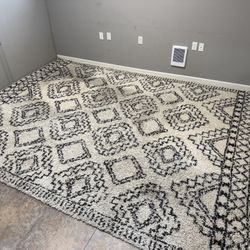 9 X 12 Cream/off-white/black Pattern Diana Rug made In Turkey.  
