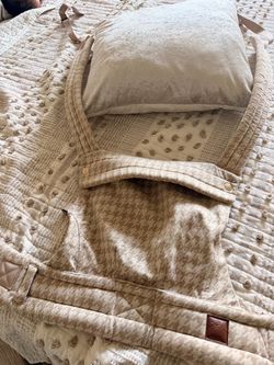 Baby carrier houndstooth